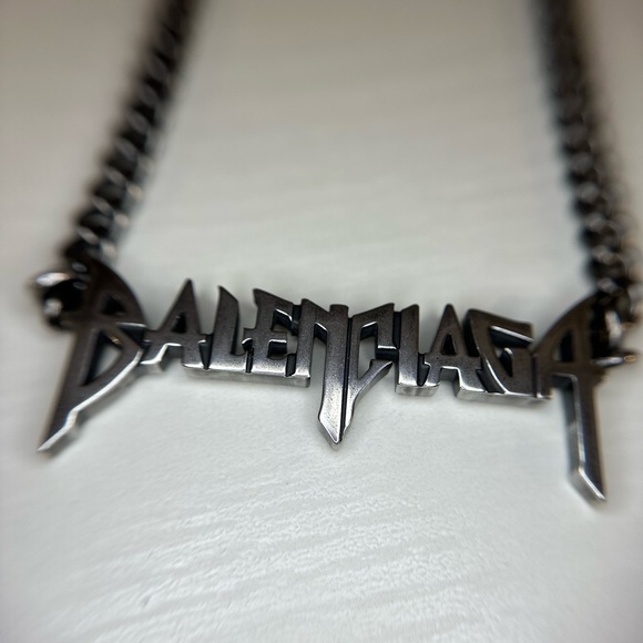 BALENCIAGA Typo Metal Necklace in silver-tone brass - Picture 5 of 5